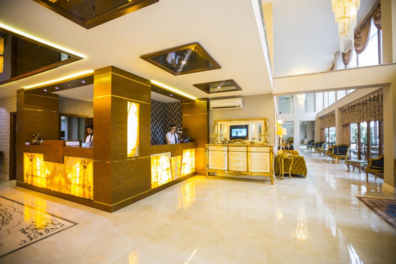 เรียล คิง สวีท โฮเต็ล Hotel ทรับซอน ภายนอก รูปภาพ